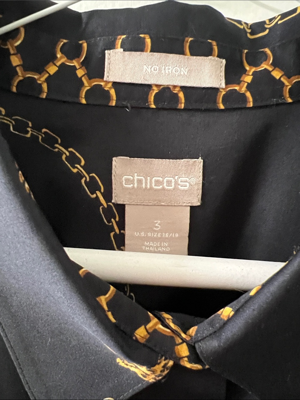 Chicos button down - Picture 3 of 4